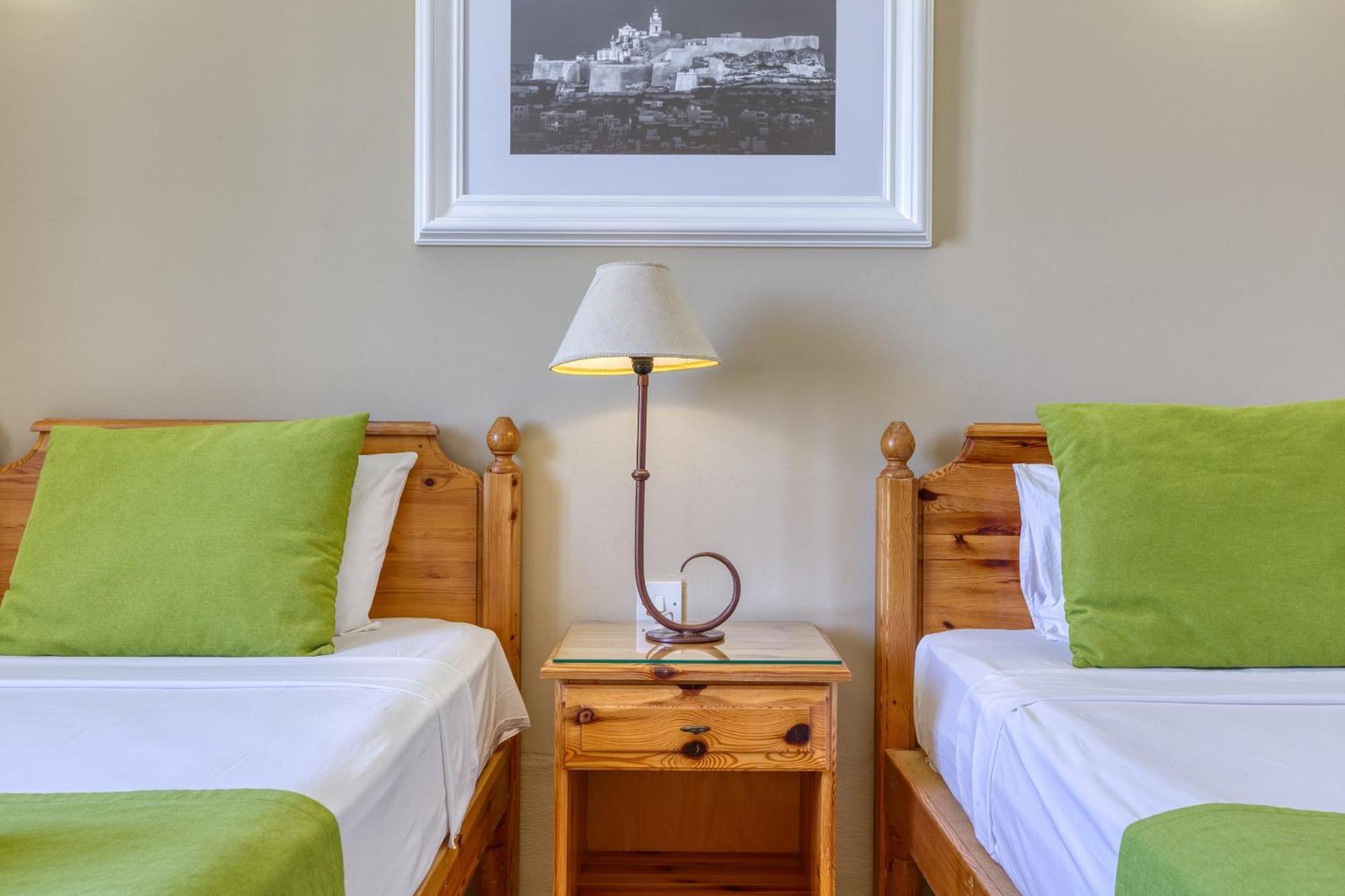 Ta Frenc Apartments Ghasri  Bagian luar foto