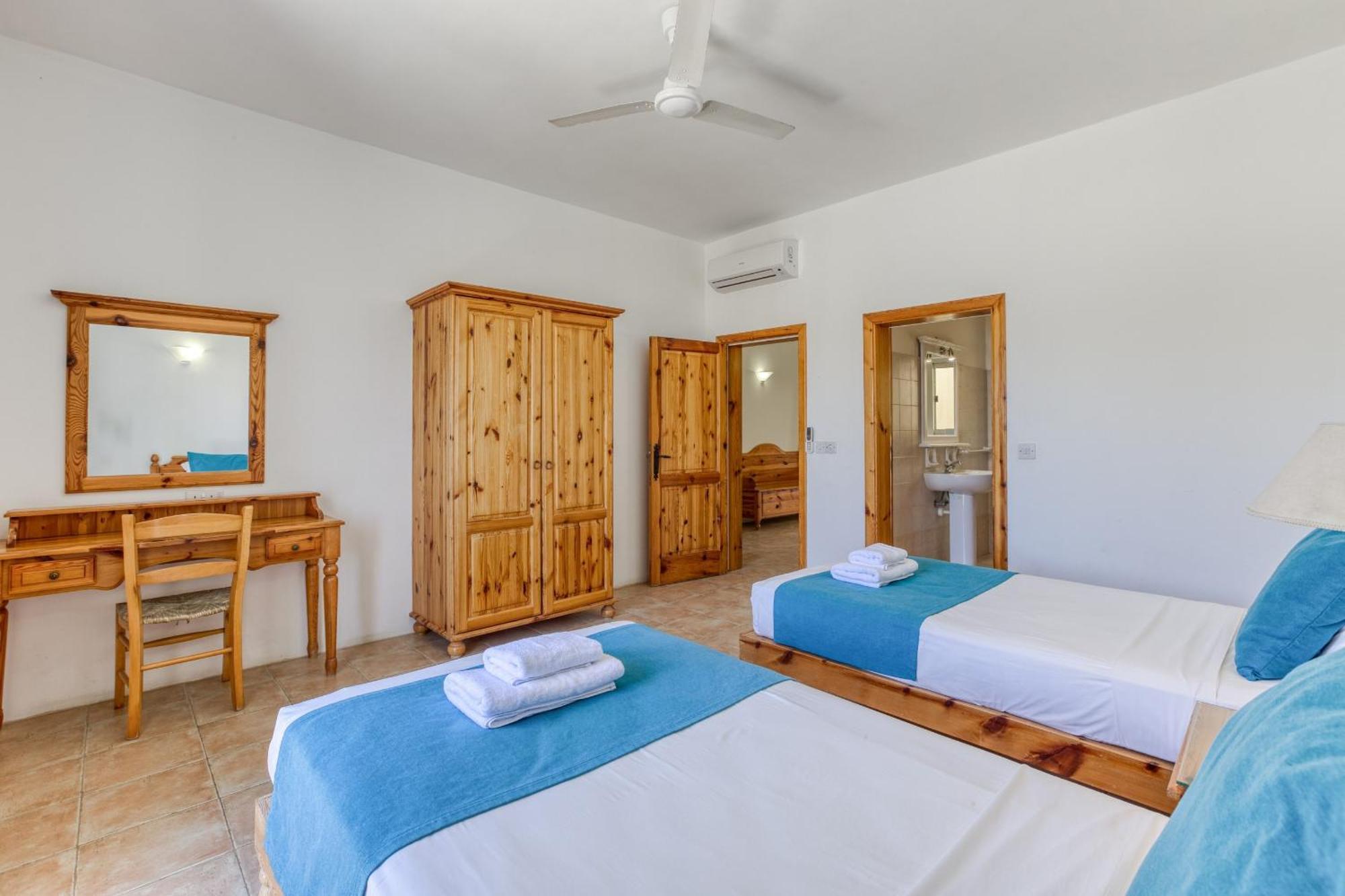 Ta Frenc Apartments Ghasri  Bagian luar foto